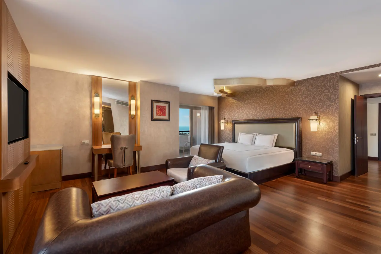 Royal Dragon Hotel