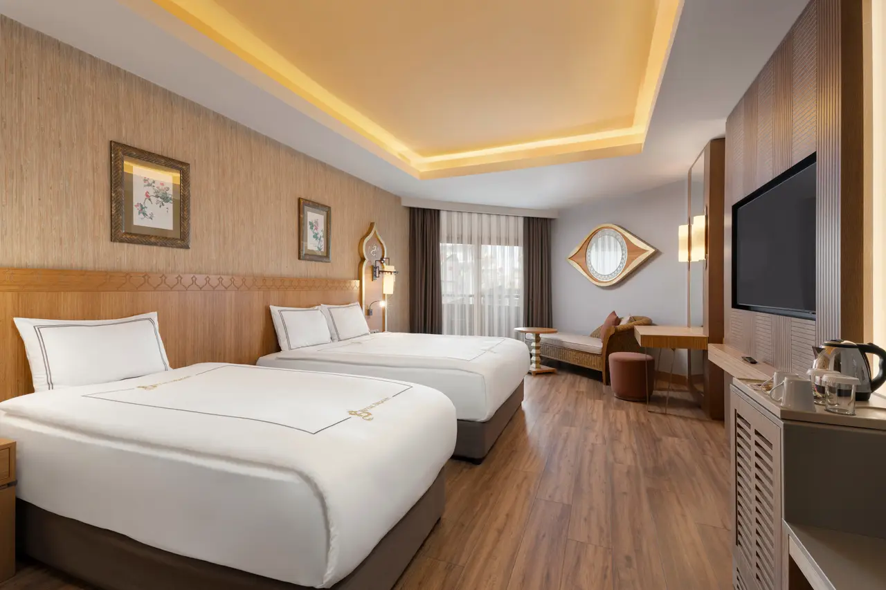 Royal Dragon Hotel