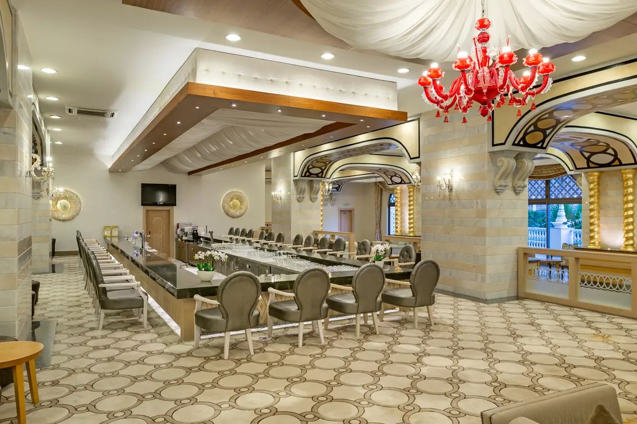 Royal Holiday Palace