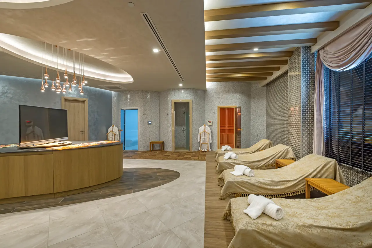 Royal Seginus Hotel