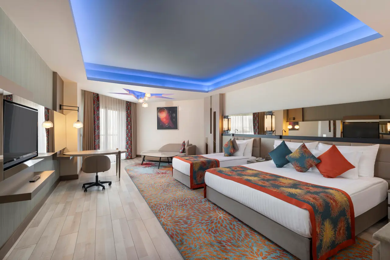 Royal Seginus Hotel