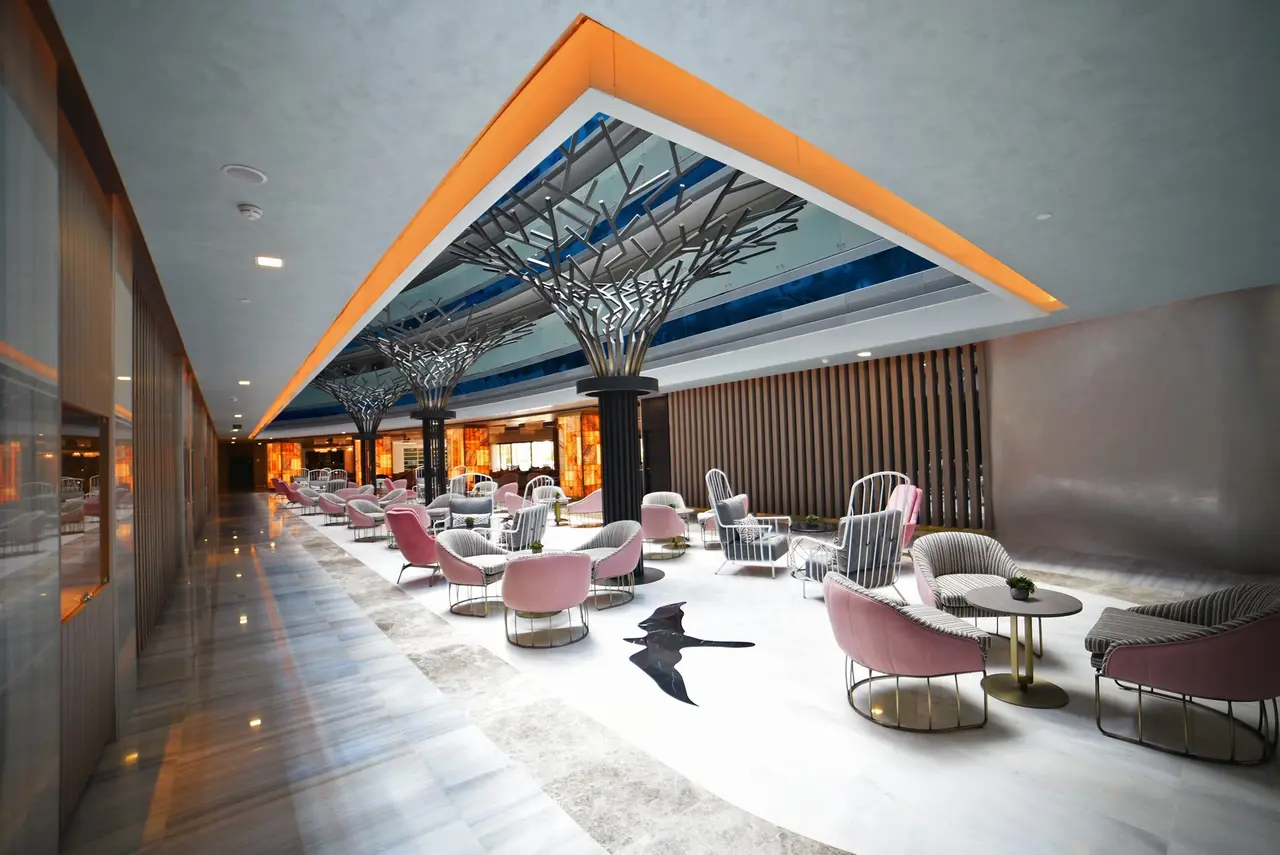 Royal Wings Hotel