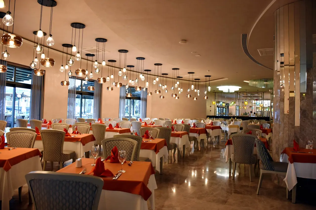 Royal Wings Hotel