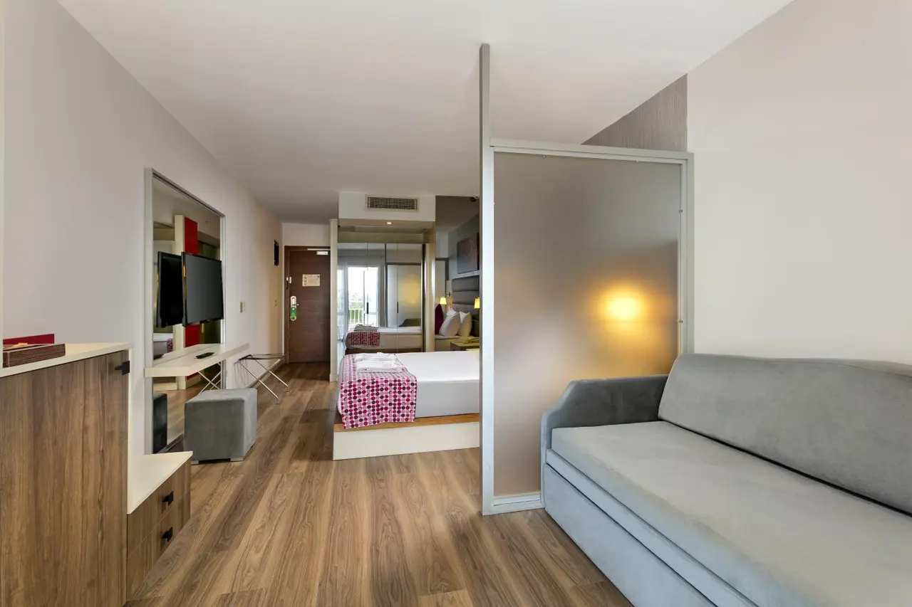Seven Seas Hotel Blue