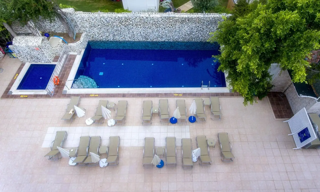 Tonoz Beach Hotel