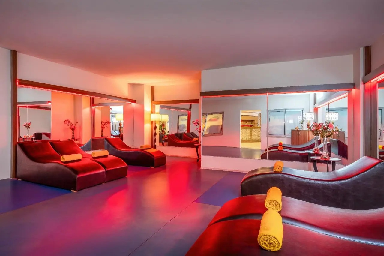 Villa Side Hotel 4*