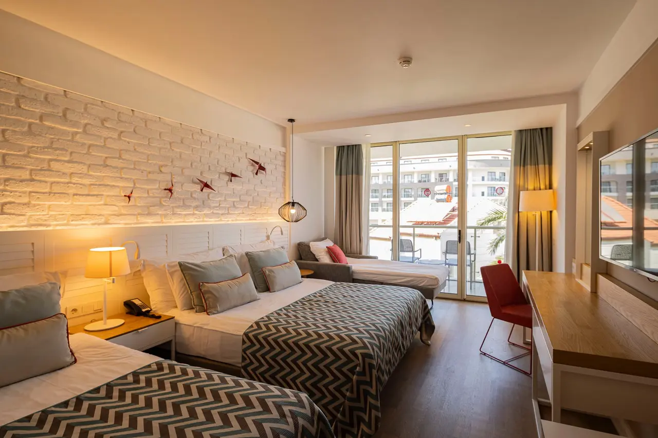 Akra Kemer