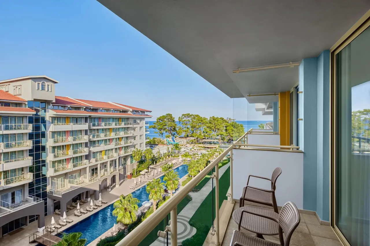 Akra Kemer