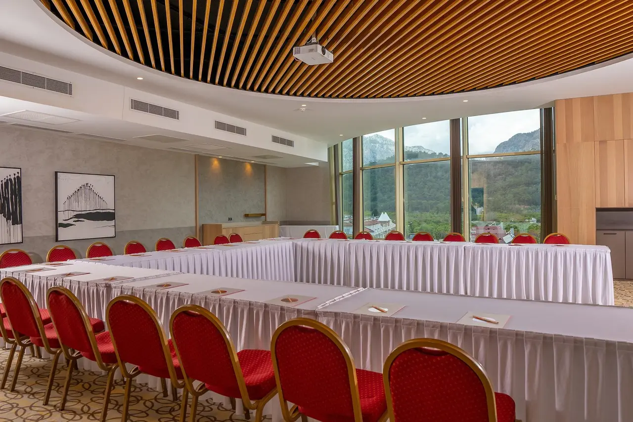 Akra Kemer