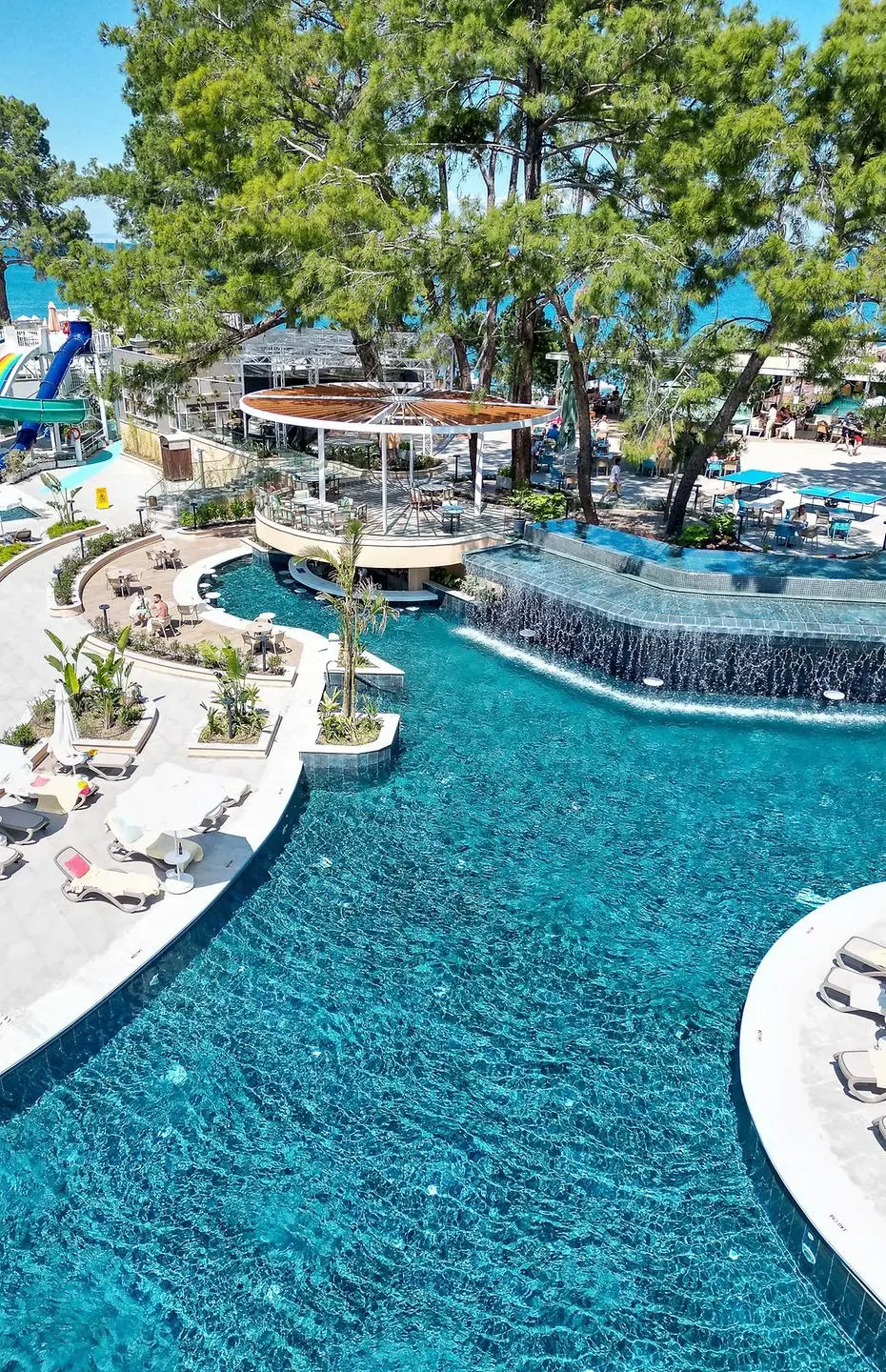 Akra Kemer