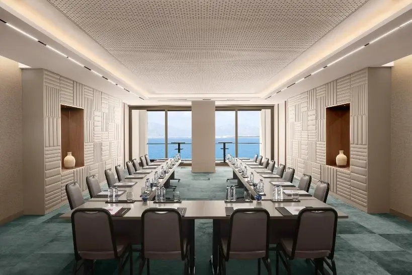 Akra V Hotel