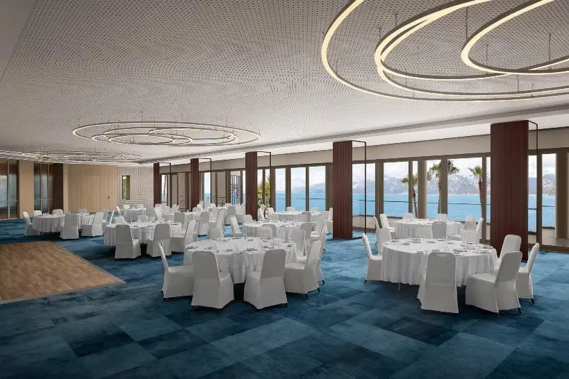 Akra V Hotel