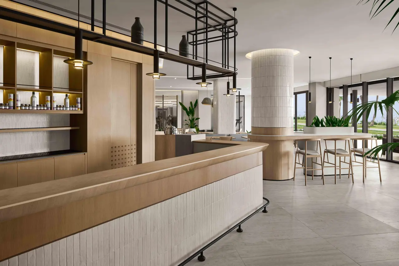 Akra V Hotel