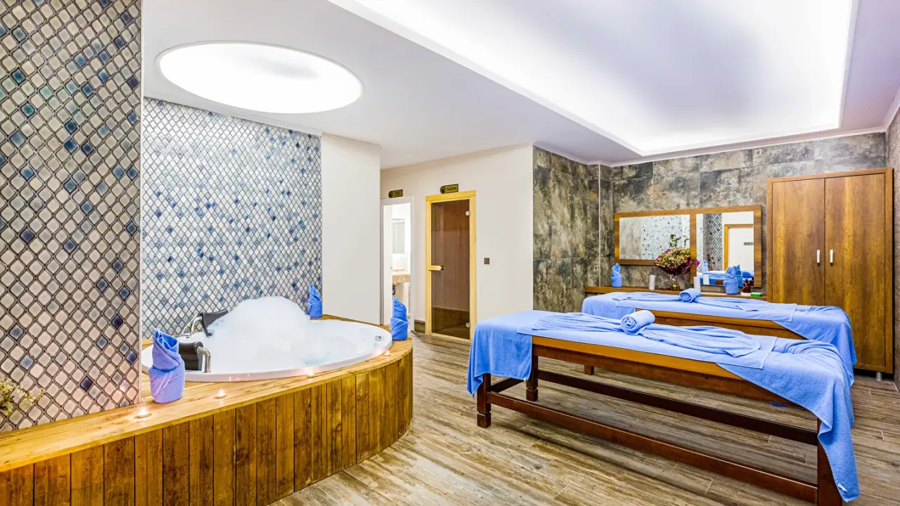Algora Halal Hotel & Spa