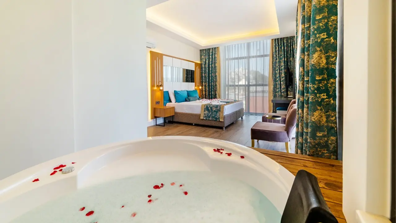 Algora Halal Hotel & Spa