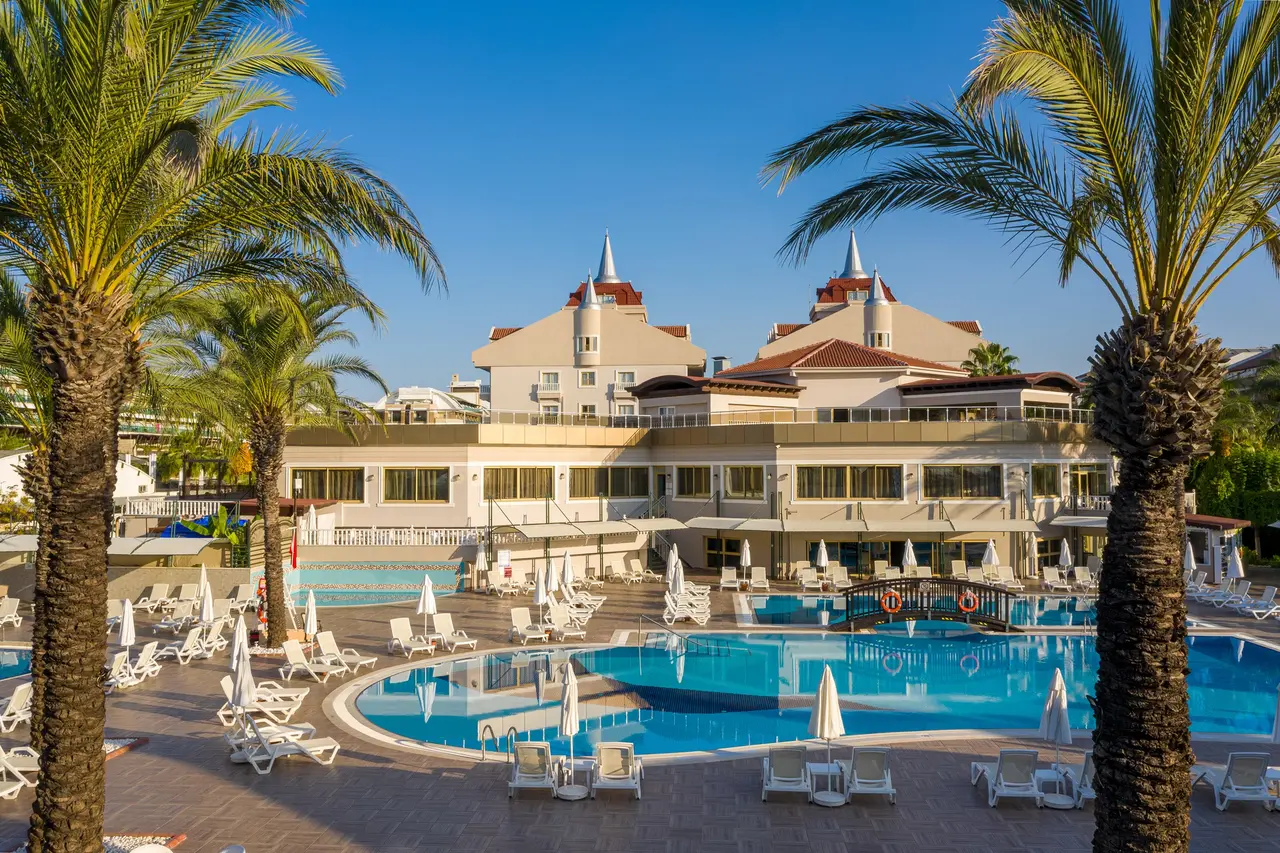 Aydınbey Famous Resort