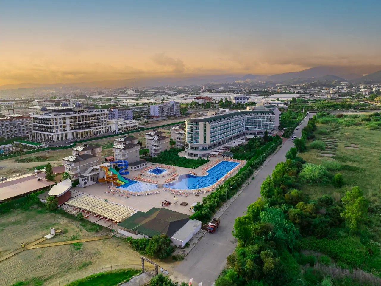 Hedef Beach Resort & Spa