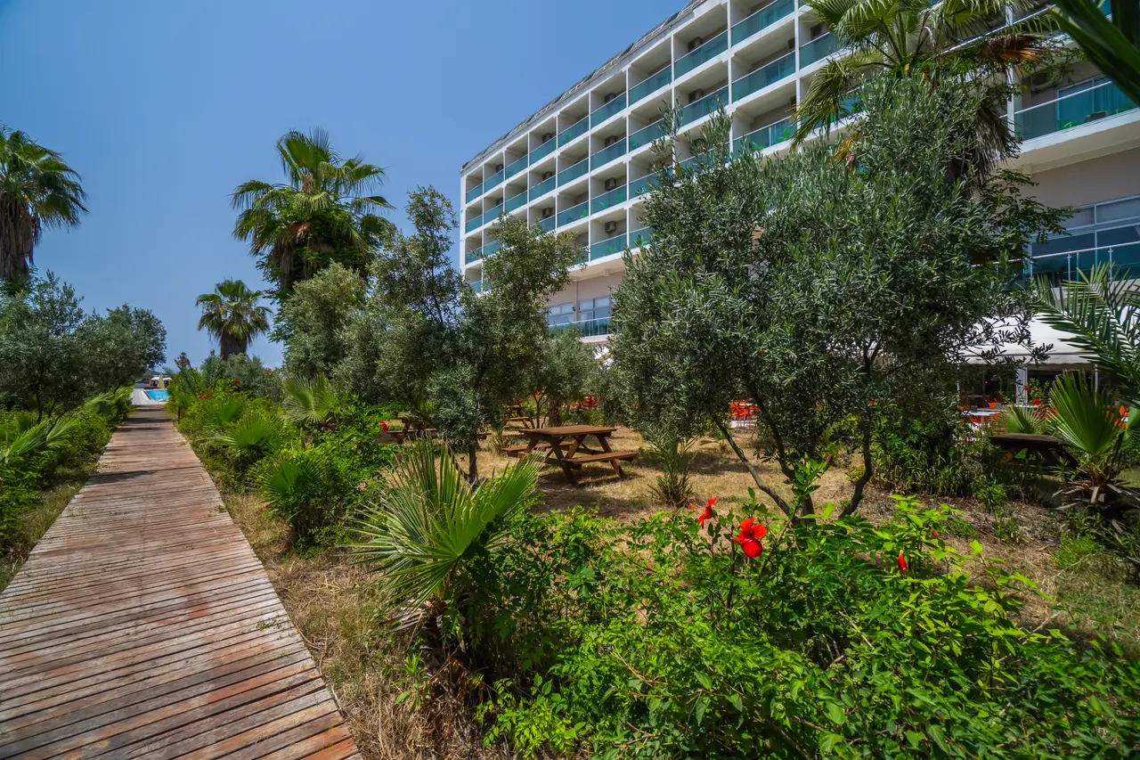 Hedef Beach Resort & Spa