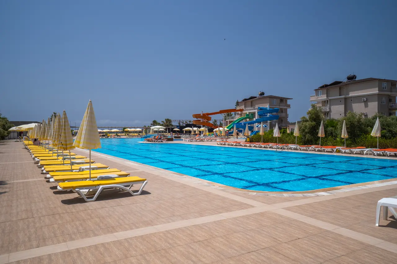 Hedef Beach Resort & Spa