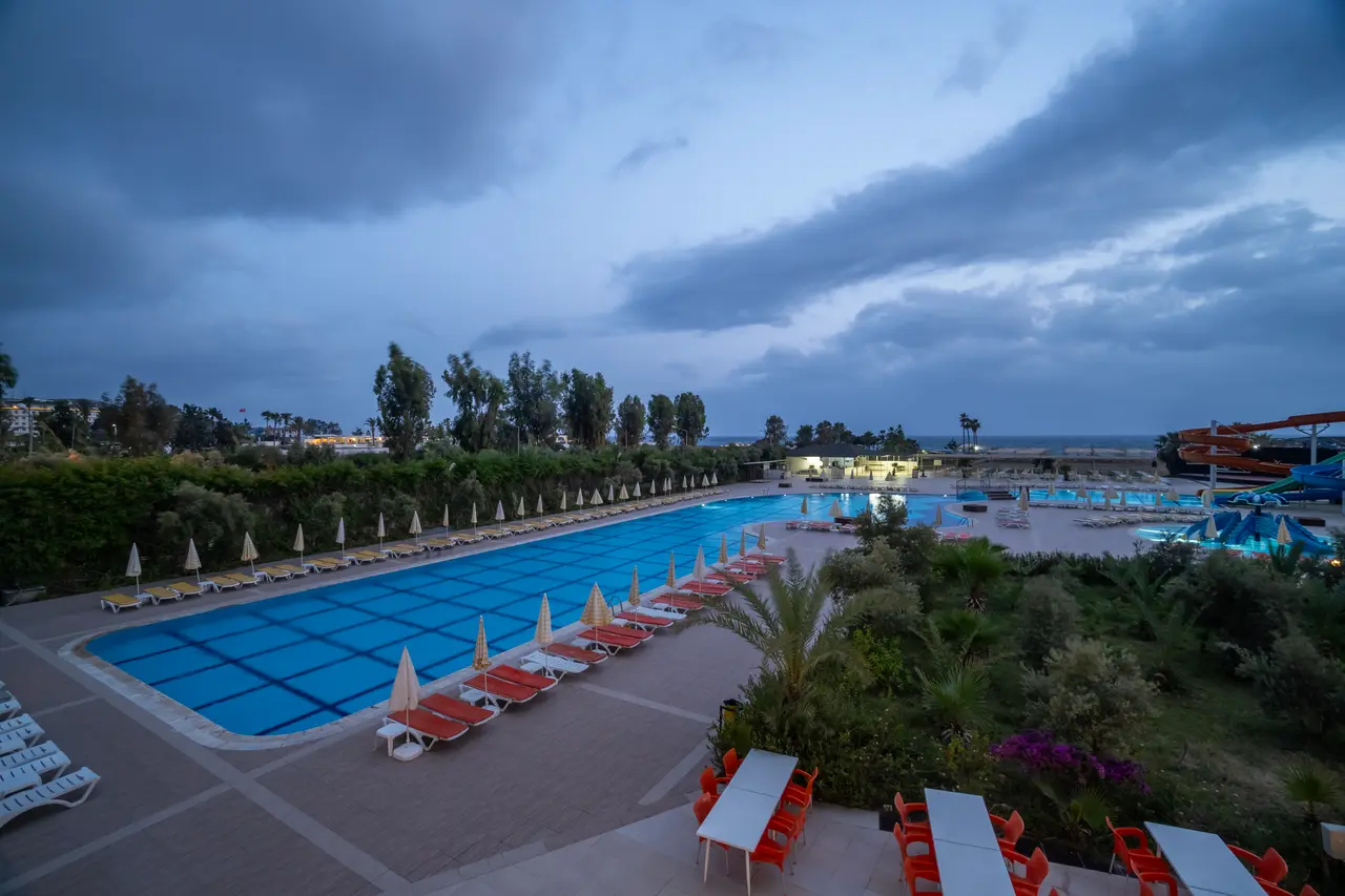 Hedef Beach Resort & Spa