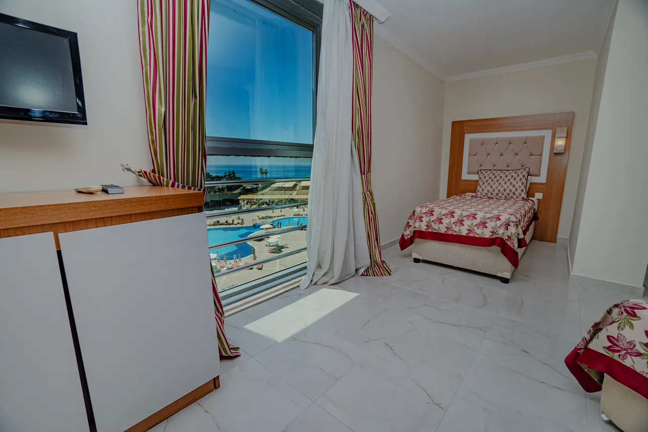 Hedef Beach Resort & Spa