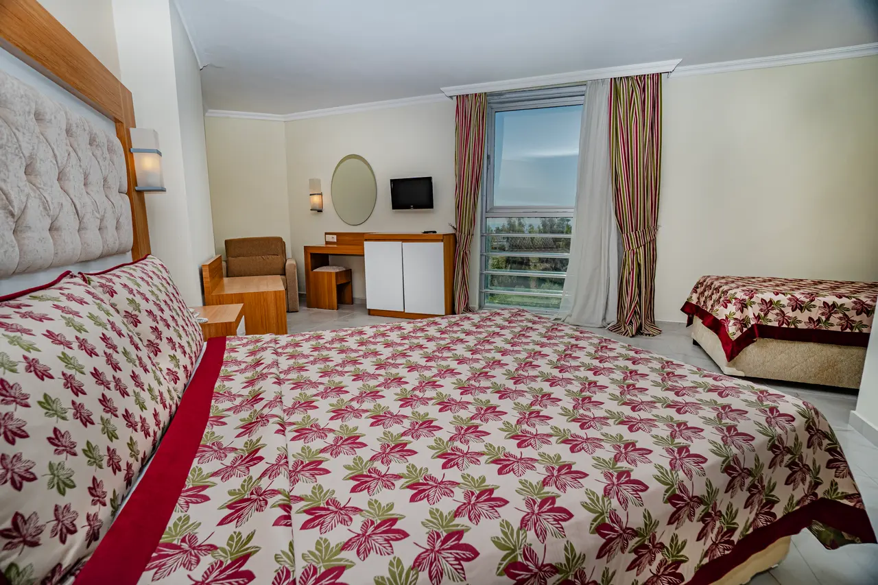 Hedef Beach Resort & Spa