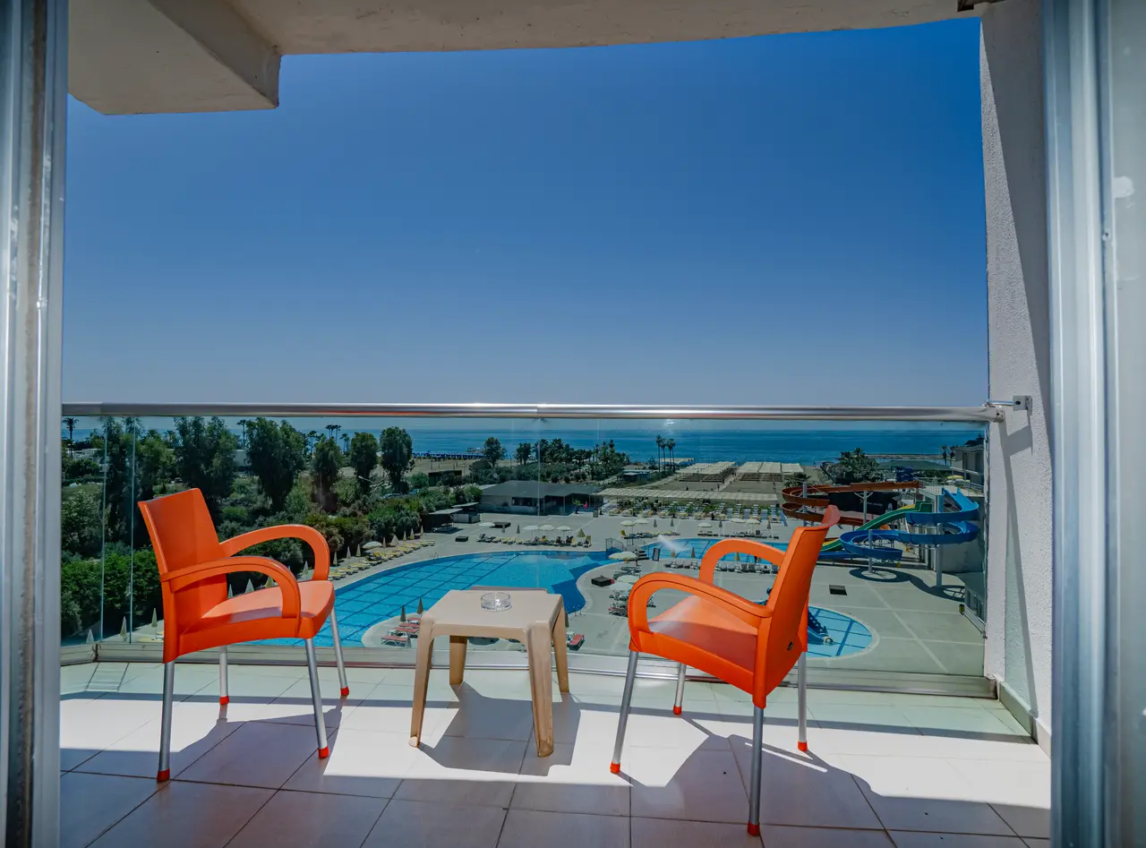 Hedef Beach Resort & Spa