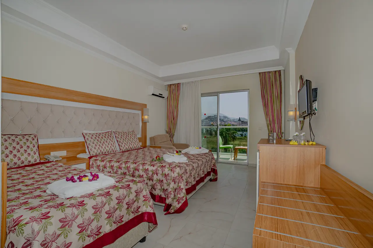 Hedef Beach Resort & Spa
