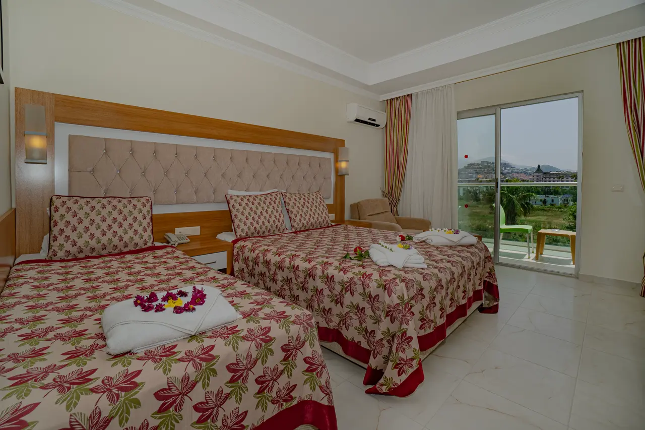 Hedef Beach Resort & Spa