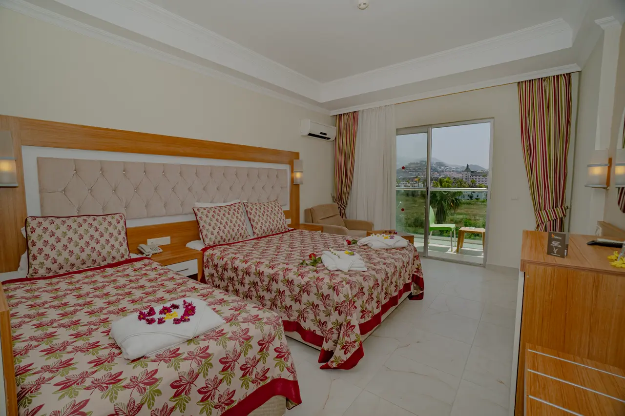Hedef Beach Resort & Spa