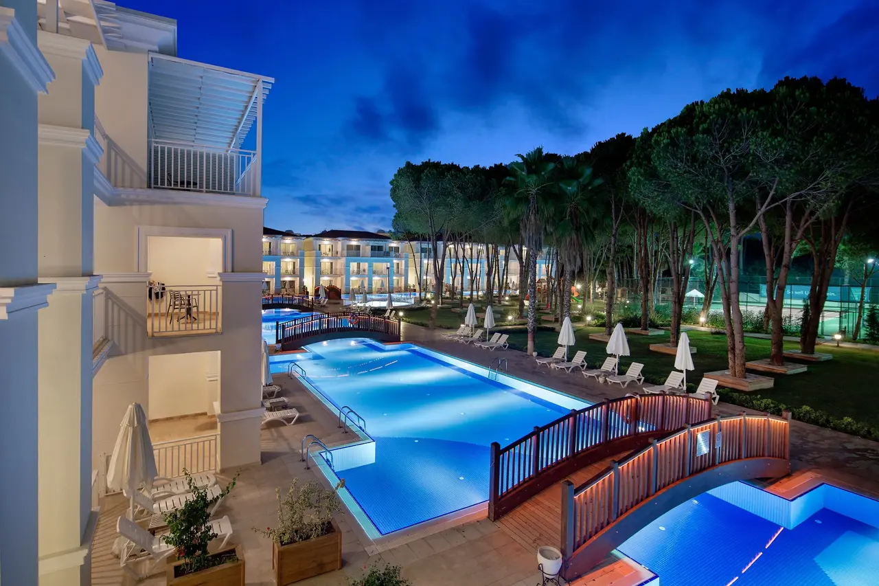 Bellis Deluxe Hotel