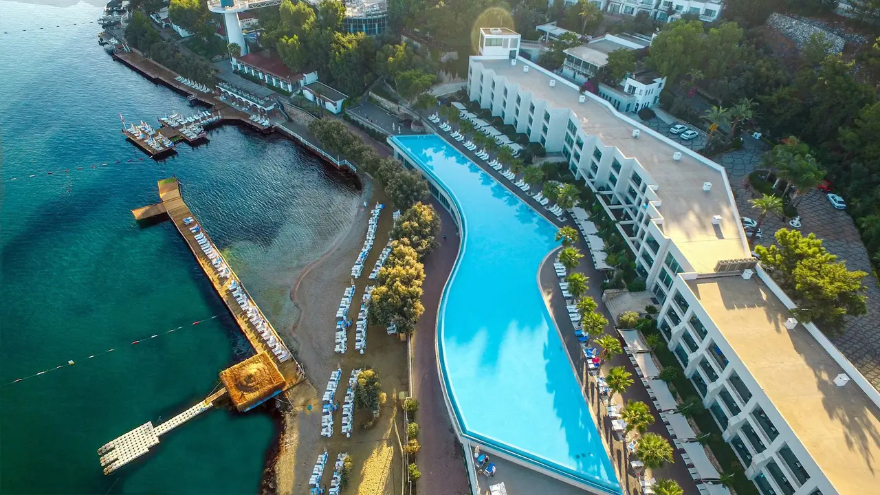 Blue Dreams Resort & Spa