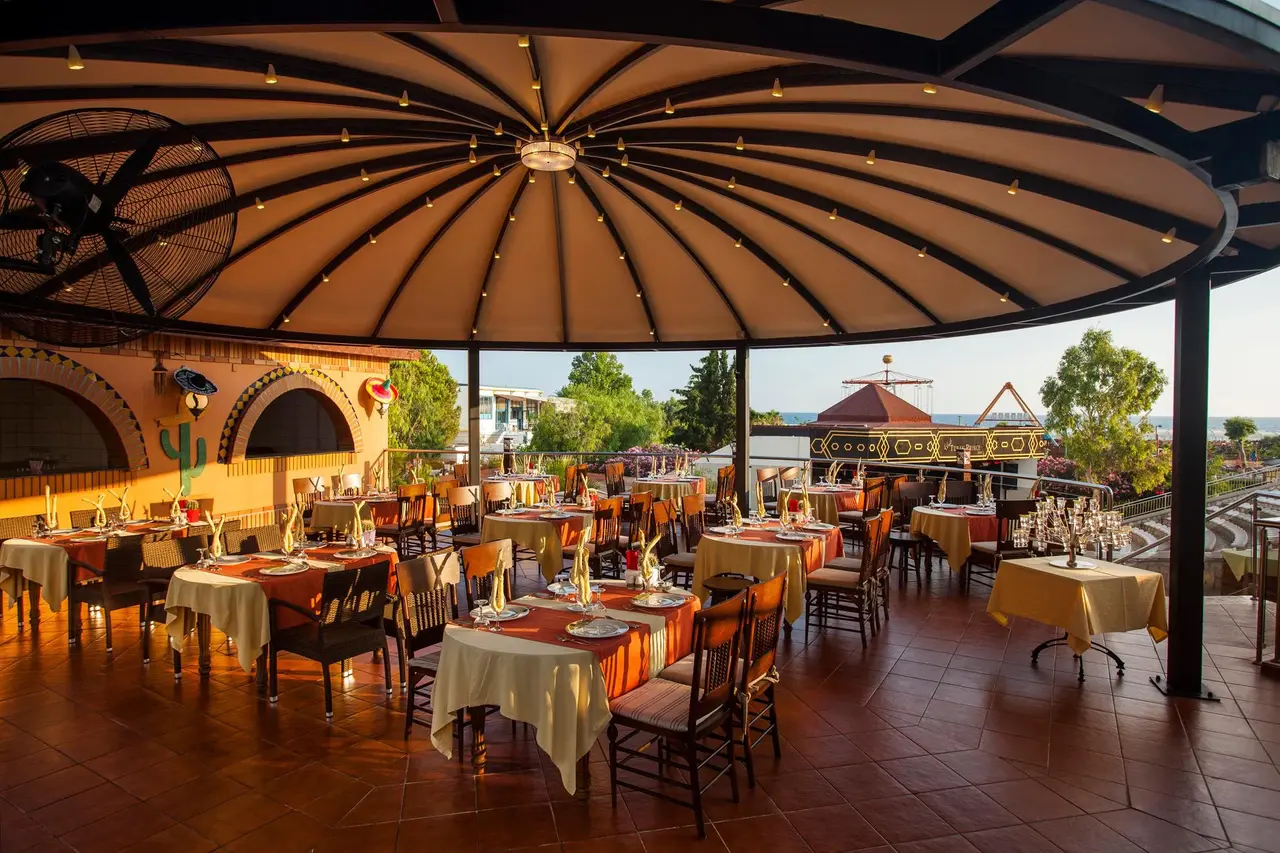 Club Hotel Turan Prince World