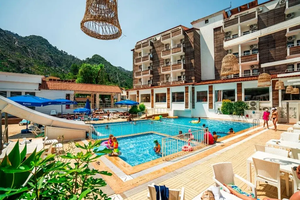 Club Munamar Beach Resort