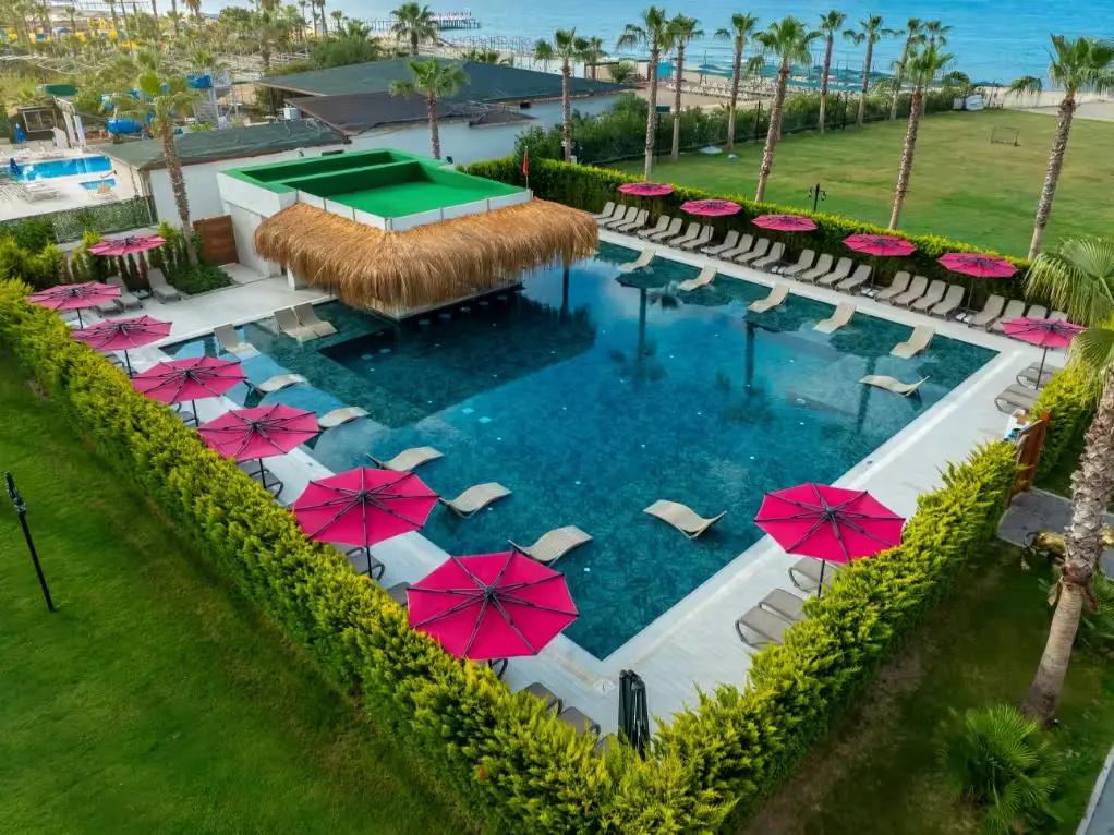 Serenity Queen Hotel