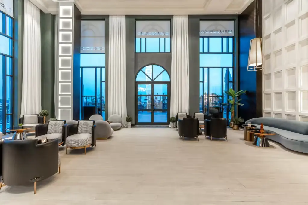Serenity Queen Hotel