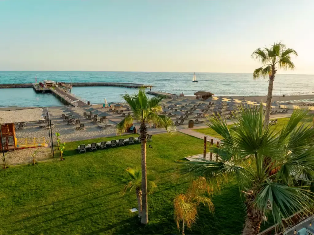 Serenity Queen Hotel