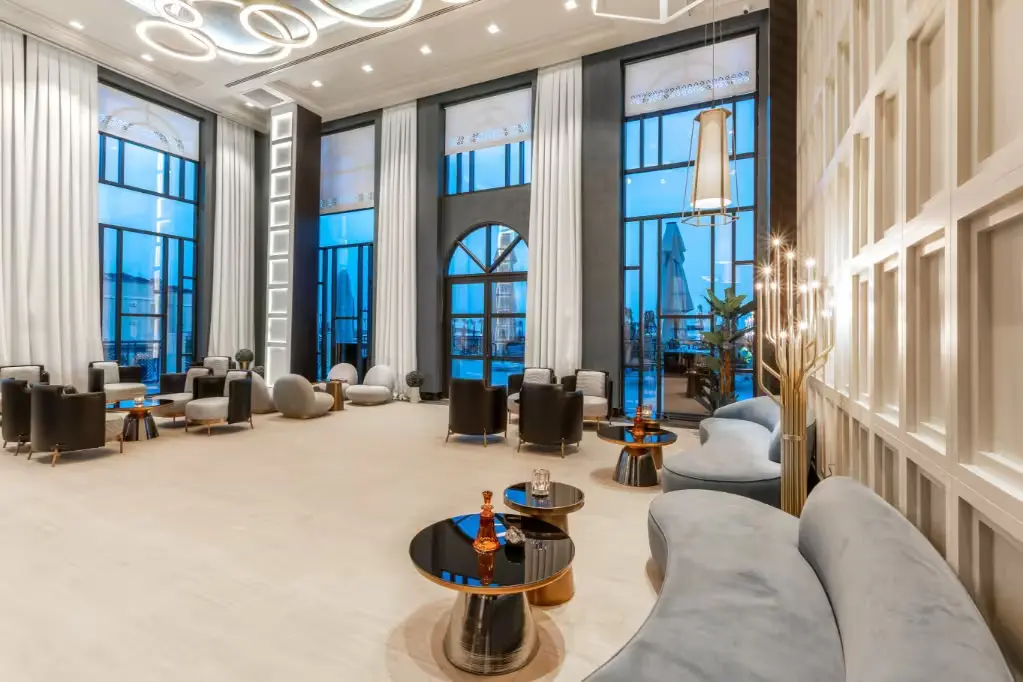 Serenity Queen Hotel