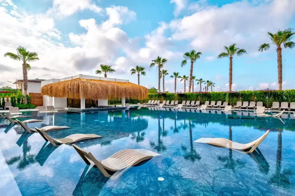 Serenity Queen Hotel