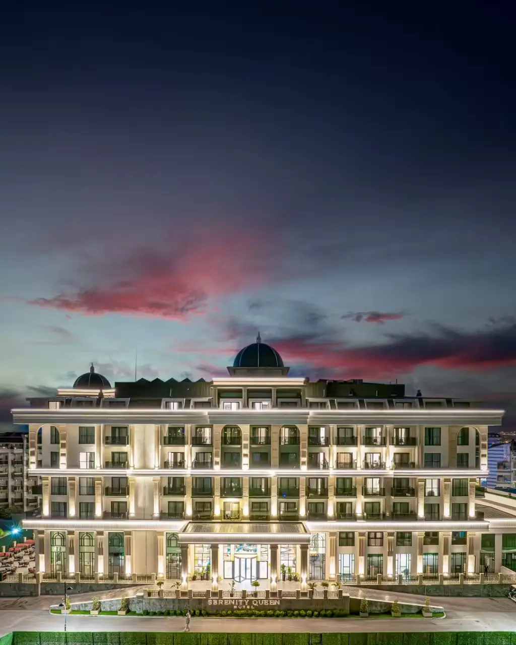 Serenity Queen Hotel