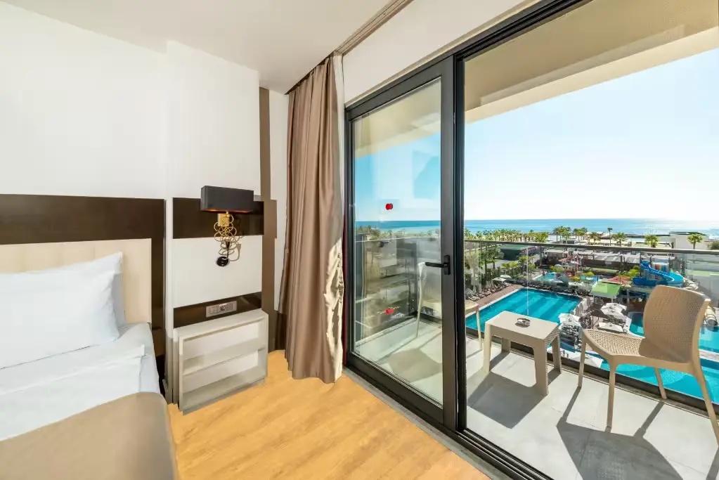 Serenity Queen Hotel