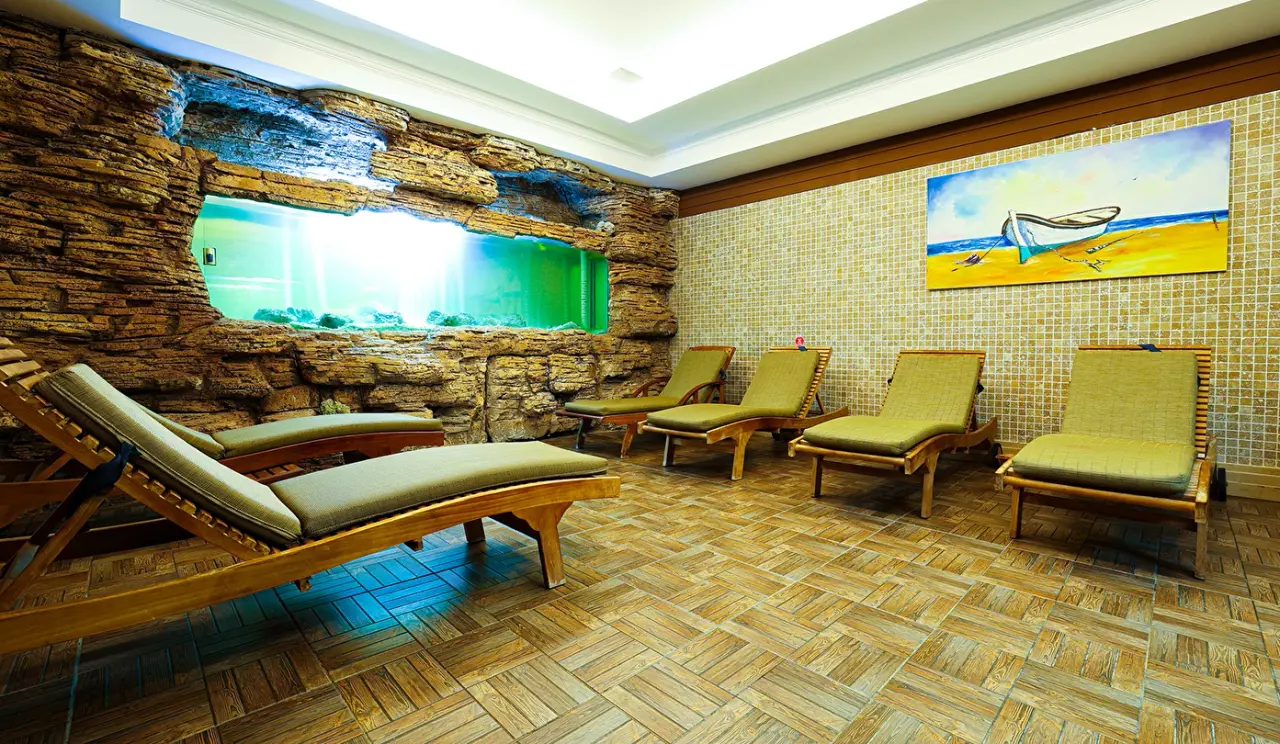 Crystal Aura Beach Resort & SPA