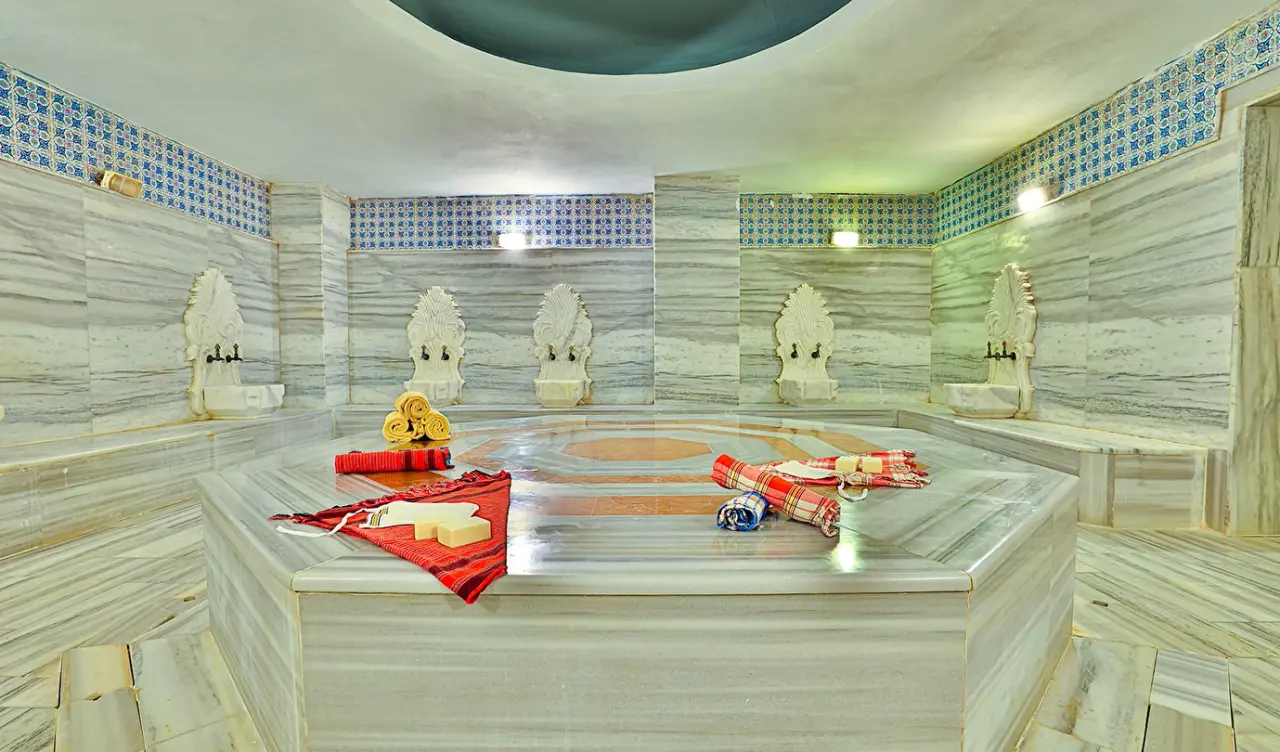 Crystal Aura Beach Resort & SPA