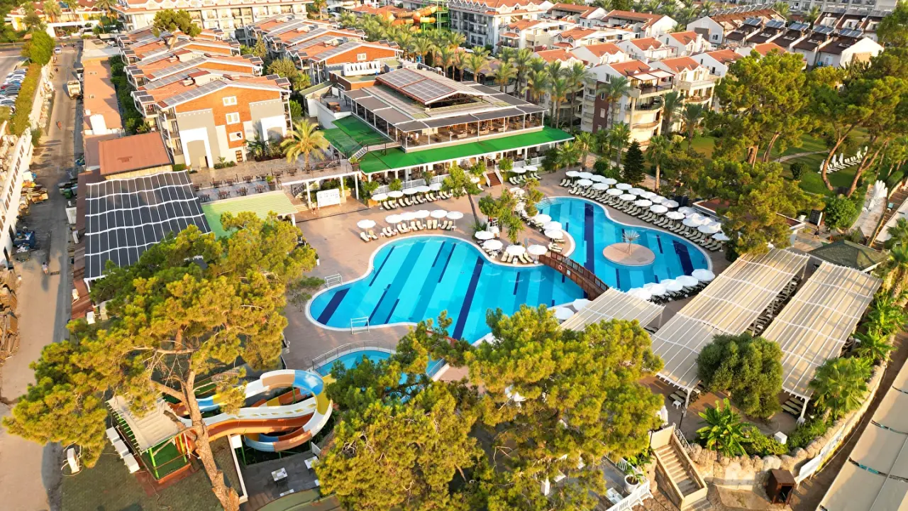Crystal Aura Beach Resort & SPA