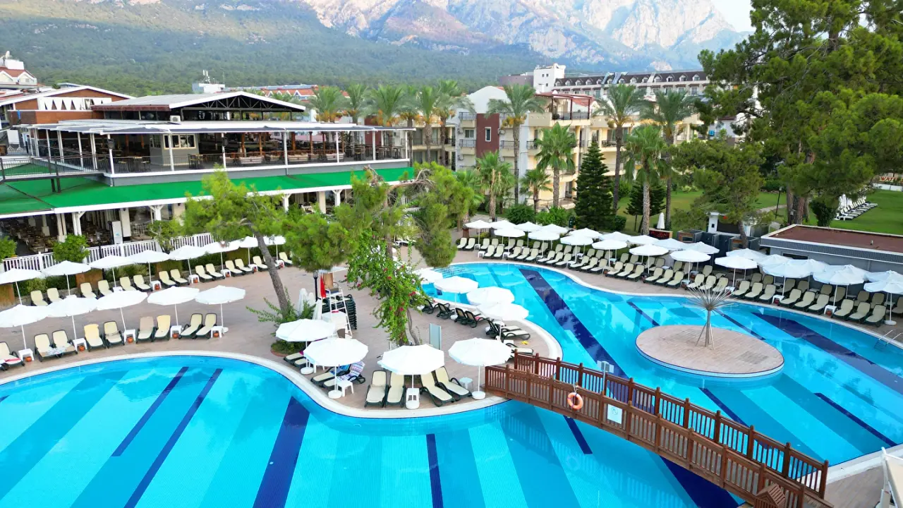 Crystal Aura Beach Resort & SPA