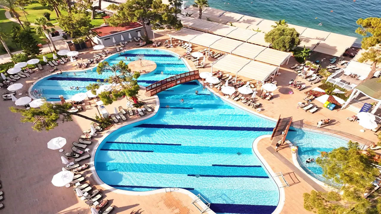 Crystal Aura Beach Resort & SPA