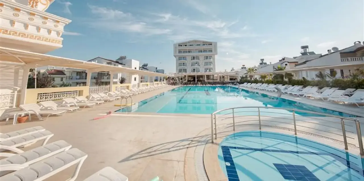 Maya World Park Hotel