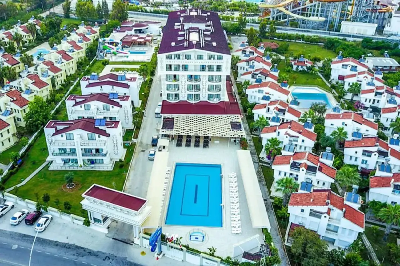Maya World Park Hotel