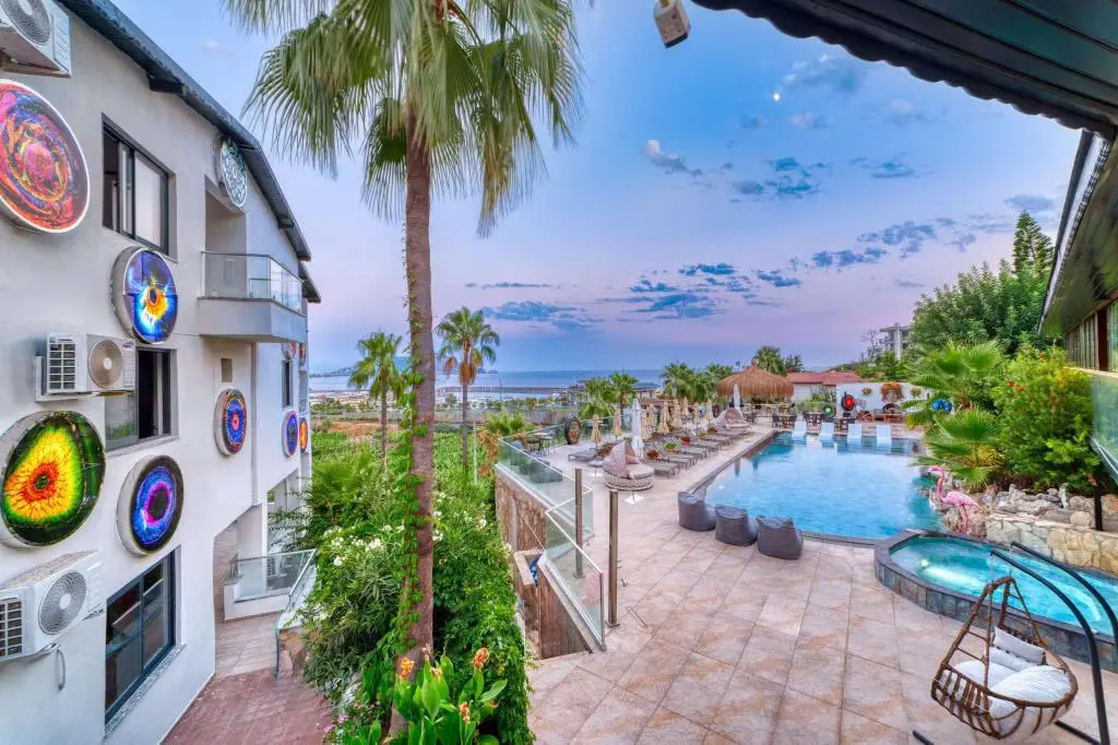 İllusion Beach Club Hotel + 16