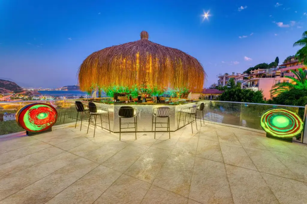 İllusion Beach Club Hotel + 16